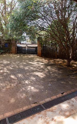 Casa à venda com 1500m², 3 quartos e 4 vagasÁrea Externa