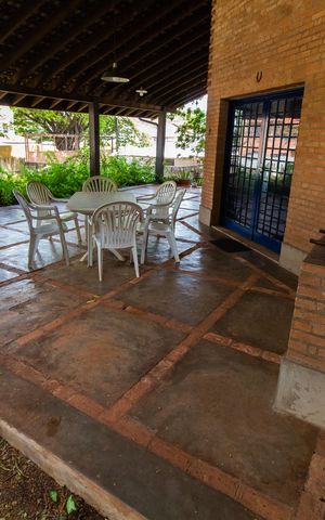 Casa à venda com 1500m², 3 quartos e 4 vagasÁrea Externa