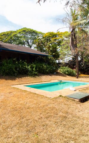 Casa à venda com 1500m², 3 quartos e 4 vagasÁrea Externa