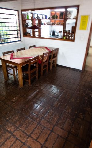 Casa à venda com 1500m², 3 quartos e 4 vagasCopa