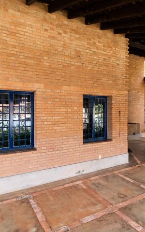Casa à venda com 1500m², 3 quartos e 4 vagasÁrea Externa