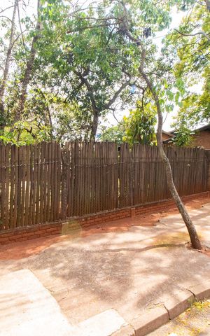 Casa à venda com 1500m², 3 quartos e 4 vagasFachada