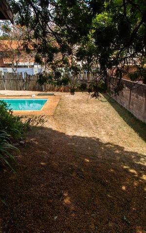 Casa à venda com 1500m², 3 quartos e 4 vagasÁrea Externa