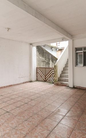 Casa à venda com 250m², 1 quarto e 2 vagas Casa à venda com 250m², 1 quarto e 2 vagasGaragem