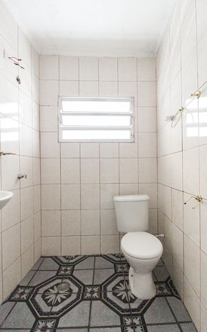 Casa à venda com 250m², 1 quarto e 2 vagas Casa à venda com 250m², 1 quarto e 2 vagasBanheiro
