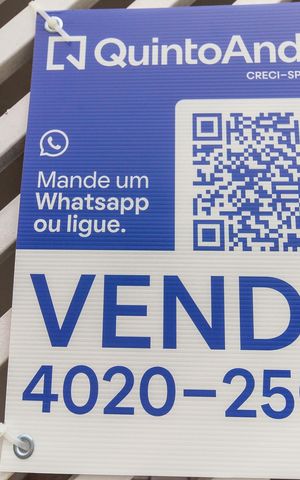 Casa à venda com 250m², 1 quarto e 2 vagas Casa à venda com 250m², 1 quarto e 2 vagasPlaquinha