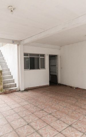 Casa à venda com 250m², 1 quarto e 2 vagas Casa à venda com 250m², 1 quarto e 2 vagasGaragem