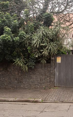 Casa para alugar com 320m², 5 quartos e 4 vagasFachada