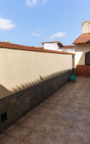 Casa à venda com 352m², 3 quartos e 5 vagas Casa à venda com 352m², 3 quartos e 5 vagasÁrea comum