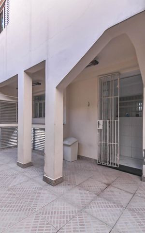 Casa à venda com 180m², 3 quartos e 2 vagasQuintal