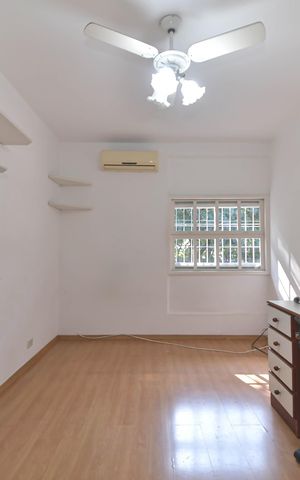 Casa à venda com 180m², 3 quartos e 2 vagasQuarto 1