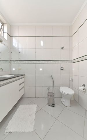 Casa à venda com 180m², 3 quartos e 2 vagasBanheiro Social