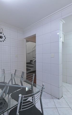 Casa à venda com 180m², 3 quartos e 2 vagasCozinha