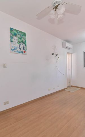 Casa à venda com 180m², 3 quartos e 2 vagasSuíte