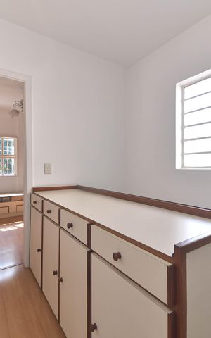 Casa à venda com 180m², 3 quartos e 2 vagasCorredor