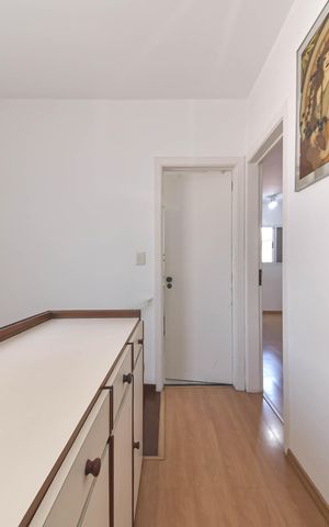 Casa à venda com 180m², 3 quartos e 2 vagasCorredor