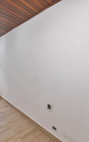 Casa à venda com 180m², 3 quartos e 2 vagasEscritório
