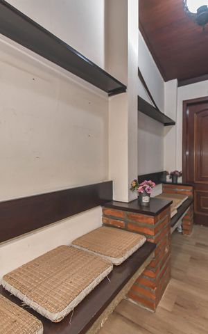 Casa à venda com 180m², 3 quartos e 2 vagasEntrada