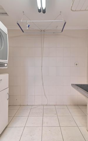 Casa à venda com 180m², 3 quartos e 2 vagasLavanderia