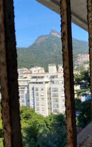 Casa à venda com 349m², 4 quartos e 1 vaga
