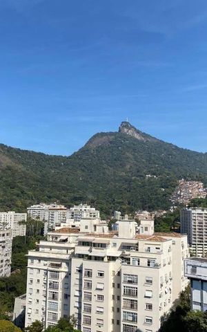 Casa à venda com 349m², 4 quartos e 1 vaga