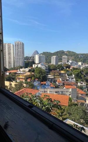 Casa à venda com 349m², 4 quartos e 1 vaga