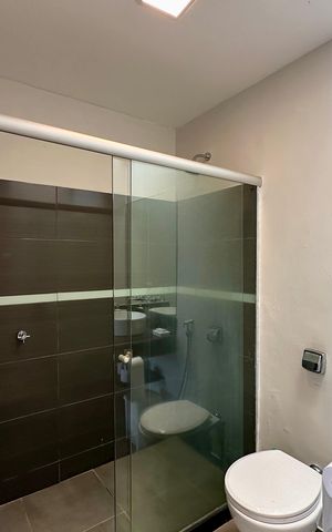 Apartamento à venda com 450m², 6 quartos e sem vaga Apartamento à venda com 450m², 6 quartos e sem vagaBanheiro Suíte 4