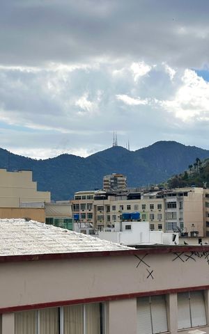 Apartamento à venda com 450m², 6 quartos e sem vaga Apartamento à venda com 450m², 6 quartos e sem vagaVista Varanda Sala
