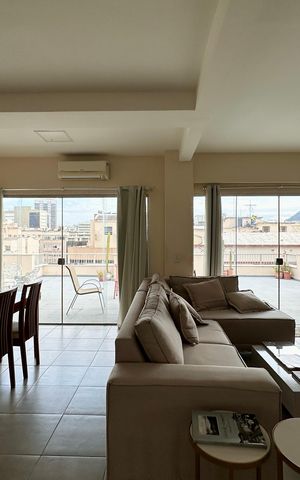 Apartamento à venda com 450m², 6 quartos e sem vaga Apartamento à venda com 450m², 6 quartos e sem vagaSala