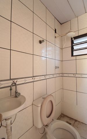 Casa à venda com 249m², 3 quartos e 4 vagasBanheiro de Serviço