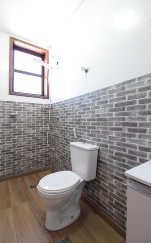 Casa à venda com 249m², 3 quartos e 4 vagasBanheiro Suite 2