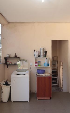 Casa à venda com 249m², 3 quartos e 4 vagasLavanderia