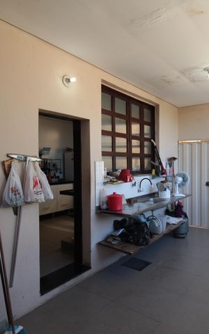 Casa à venda com 249m², 3 quartos e 4 vagasLavanderia