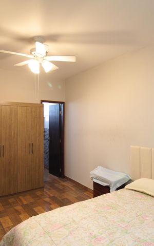 Casa à venda com 249m², 3 quartos e 4 vagasSuite 1