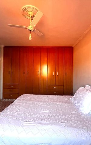 Casa para alugar com 196m², 3 quartos e 1 vaga Casa para alugar com 196m², 3 quartos e 1 vagaSuíte