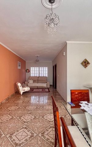 Casa para alugar com 196m², 3 quartos e 1 vaga Casa para alugar com 196m², 3 quartos e 1 vagaSala