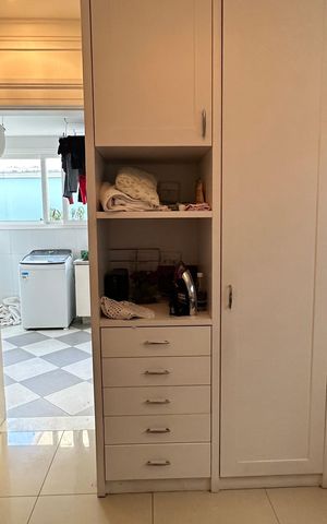 Casa à venda com 508m², 4 quartos e 5 vagas Casa à venda com 508m², 4 quartos e 5 vagasQuarto de Serviço