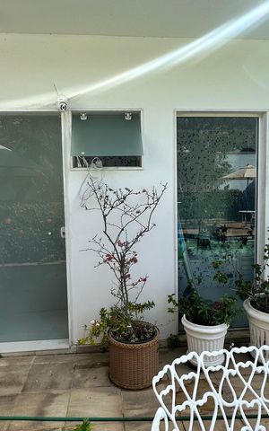 Casa à venda com 508m², 4 quartos e 5 vagas Casa à venda com 508m², 4 quartos e 5 vagasÁrea Externa