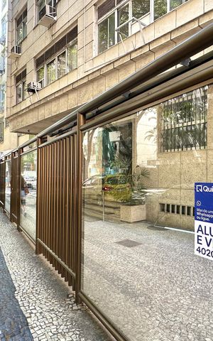 Apartamento à venda com 206m², 4 quartos e 1 vaga Apartamento à venda com 206m², 4 quartos e 1 vagaPlaquinha