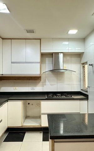 Apartamento à venda com 206m², 4 quartos e 1 vaga Apartamento à venda com 206m², 4 quartos e 1 vagaCozinha
