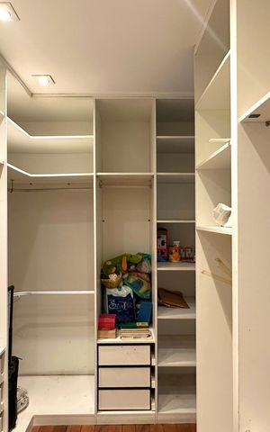 Apartamento à venda com 206m², 4 quartos e 1 vaga Apartamento à venda com 206m², 4 quartos e 1 vagaCloset da suíte 1