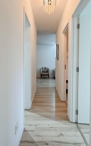 Apartamento para alugar com 81m², 3 quartos e 2 vagas Apartamento para alugar com 81m², 3 quartos e 2 vagasCorredor
