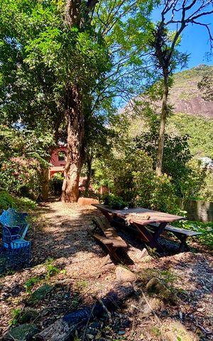 Casa à venda com 246m², 4 quartos e 3 vagasÁrea Externa