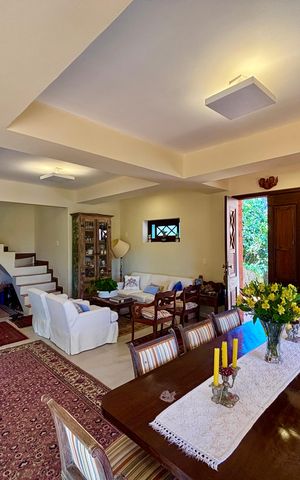 Casa à venda com 246m², 4 quartos e 3 vagasSala 1