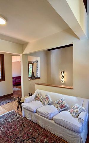 Casa à venda com 246m², 4 quartos e 3 vagasSala 2