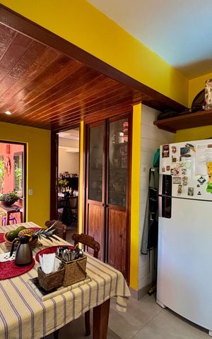 Casa à venda com 246m², 4 quartos e 3 vagasCozinha