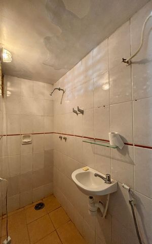 Casa à venda com 246m², 4 quartos e 3 vagasBanheiro de Serviço
