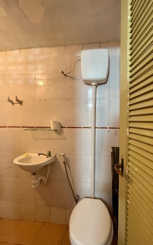 Casa à venda com 246m², 4 quartos e 3 vagasBanheiro de Serviço