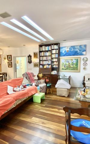 Apartamento à venda com 230m², 4 quartos e 2 vagas Apartamento à venda com 230m², 4 quartos e 2 vagasSala