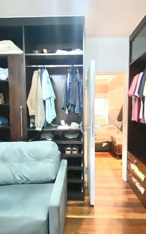 Apartamento à venda com 230m², 4 quartos e 2 vagas Apartamento à venda com 230m², 4 quartos e 2 vagasCloset suíte 3